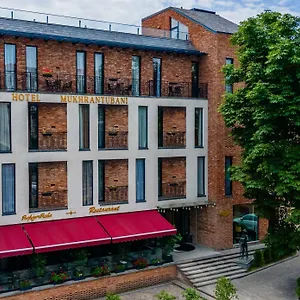 4* 호텔 Mukhrantubani Boutique