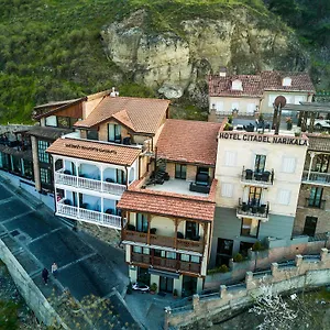 4* 호텔 Citadel Narikala