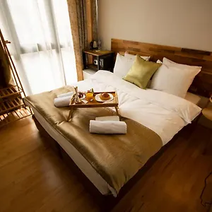 Otel Cordata, Tiflis